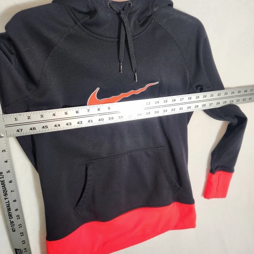 Nike Pink Hooded Thermafit Sweatshirt with Cuffed Sleeves